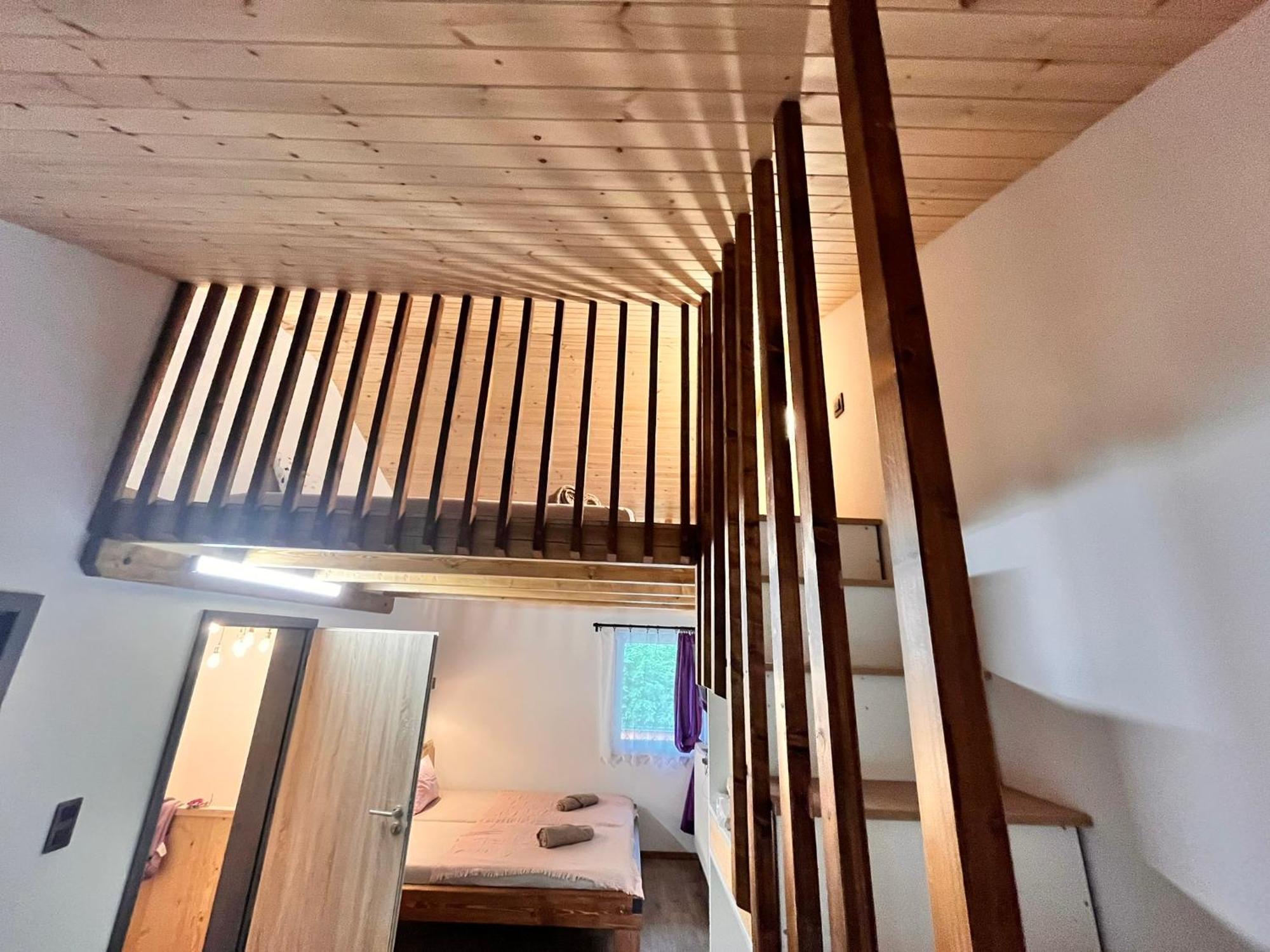 Chata Pod Houbovym Vrchem 2 Horní Planá Exteriör bild